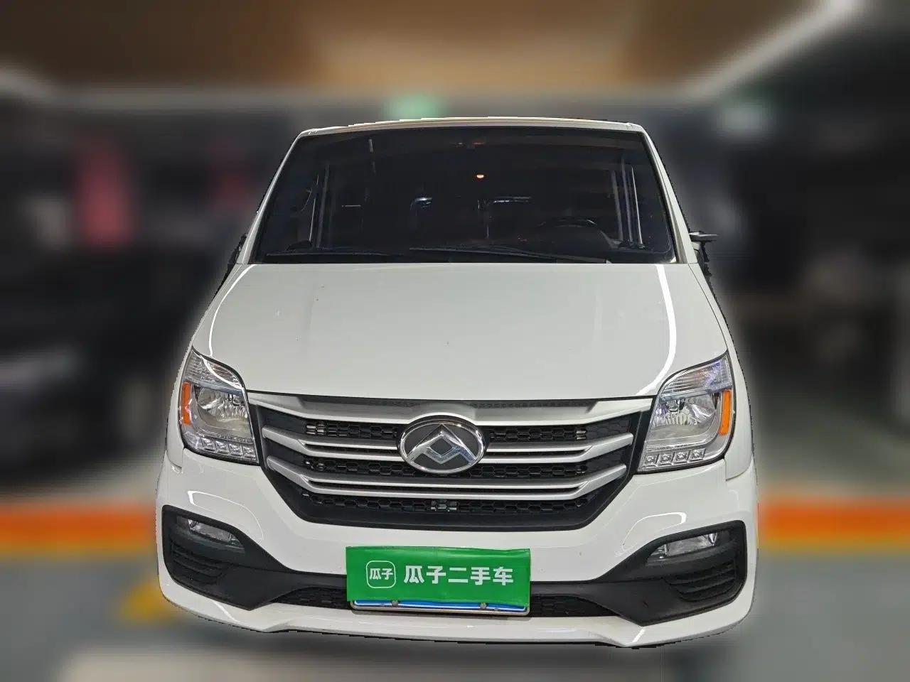 SAIC MAXUS Xintu V80 2024 Aotuntong Value Edition 6MT Short Wheelbase Ultra-Low Roof 127 Ps 5/6 Seats — миниатюра 2
