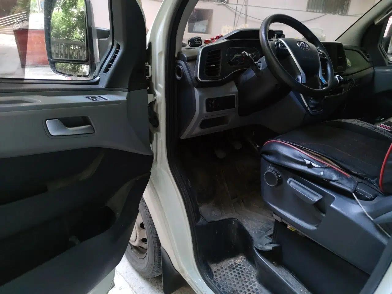 SAIC MAXUS Xintu V80 2023 2.0T Manual Classic Aoyuntong Long Wheelbase Ultra-Low Roof 6/7/8/9-Seater — миниатюра 16
