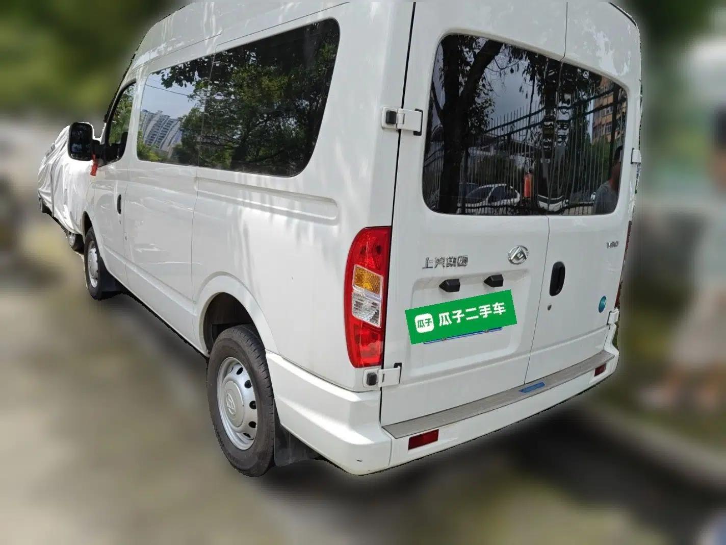 SAIC MAXUS Xintu V80 2023 2.0T Manual Classic Aoyuntong Short Wheelbase Mid-Roof 5/6-Seater — миниатюра 4