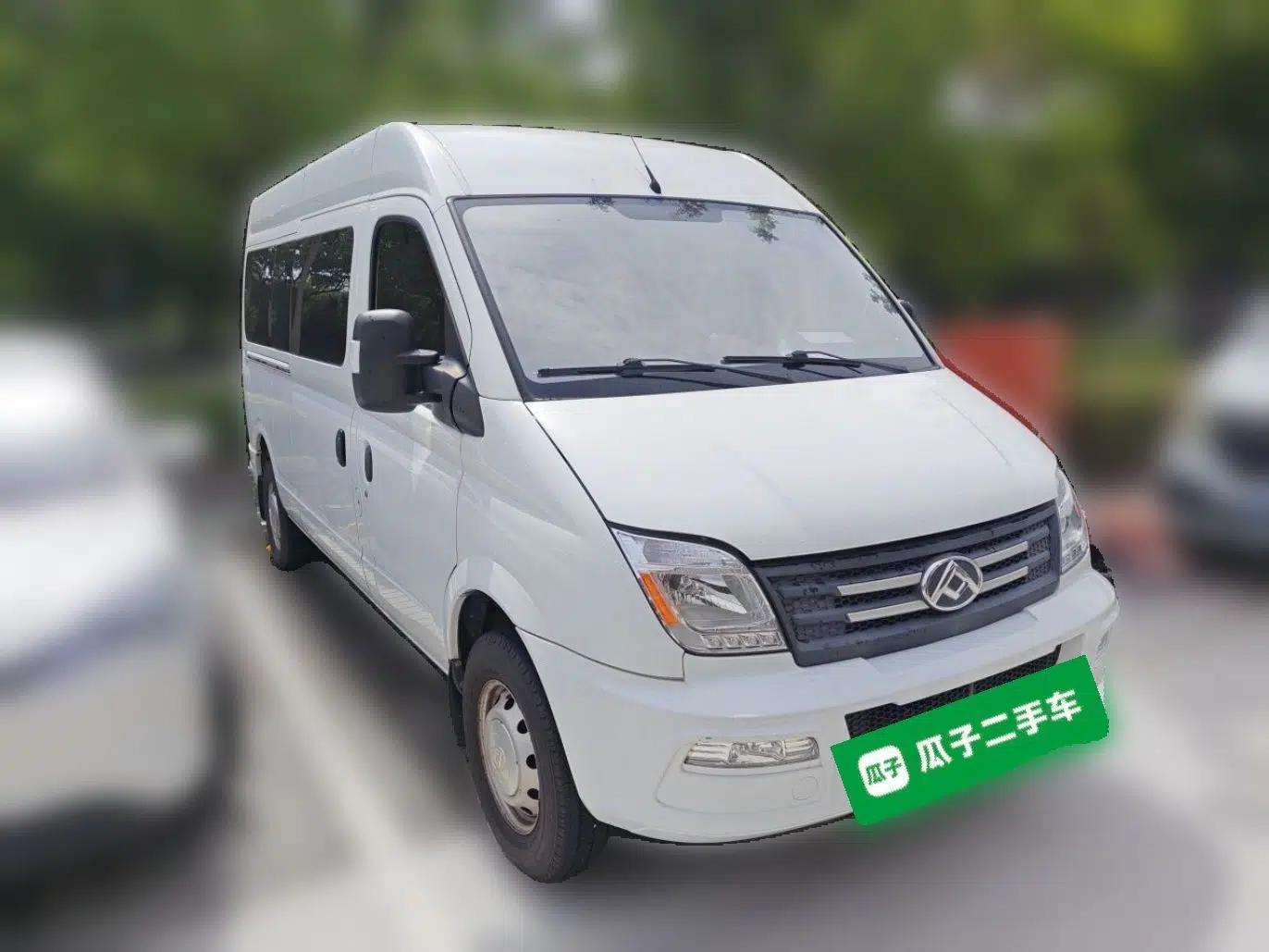 SAIC MAXUS Xintu V80 2021 2.0T Manual Classic Aoyuntong 127 PS Mid-axle Mid-roof 6/7/8/9-Seater — миниатюра 3