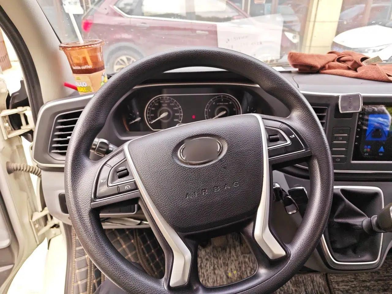 SAIC MAXUS Xintu V80 2021 2.0T Manual Classic Aoyuntong 127 PS Mid-axle Mid-roof 6/7/8/9-Seater — миниатюра 10