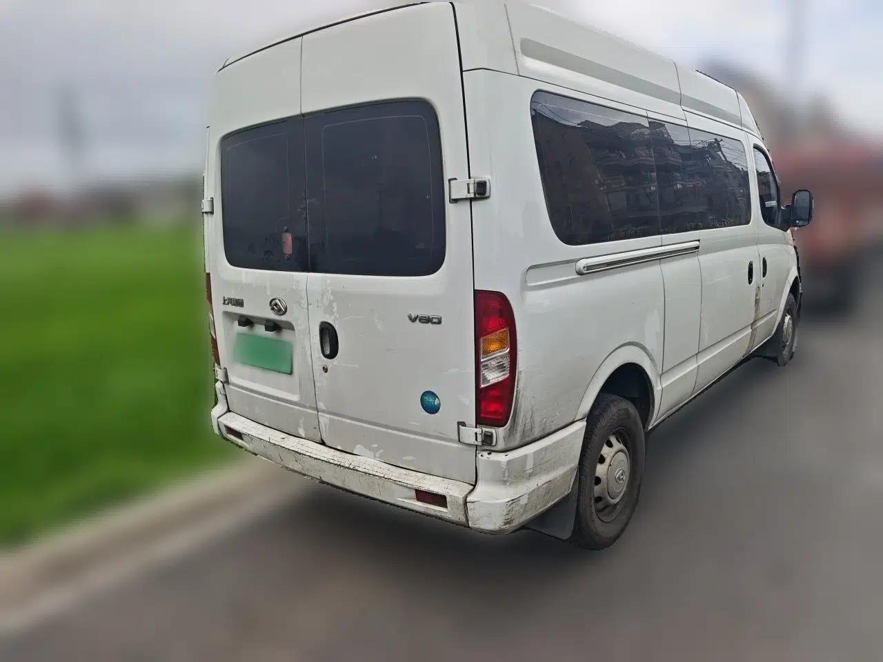 SAIC MAXUS Xintu V80 2023 2.0T Manual Classic Aoyuntong Long Wheelbase Mid-Height 6/7/8/9-Seater — миниатюра 6