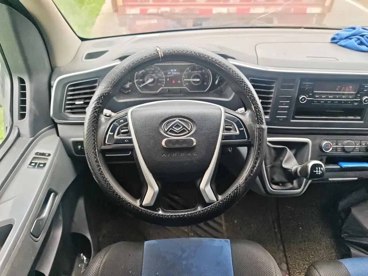 SAIC MAXUS Xintu V80 2023 2.0T Manual Classic Aoyuntong Long Wheelbase Mid-Height 6/7/8/9-Seater — миниатюра 10