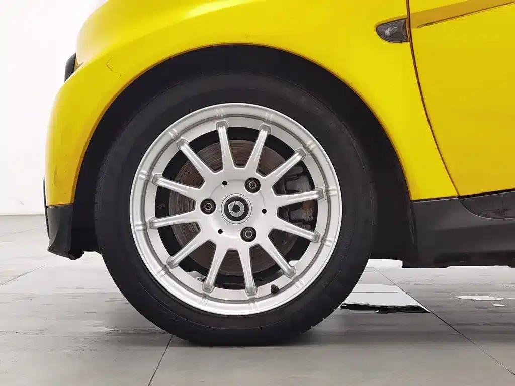 2012 Smart Fortwo 1.0 MHD Hardtop Standard Edition — миниатюра 17
