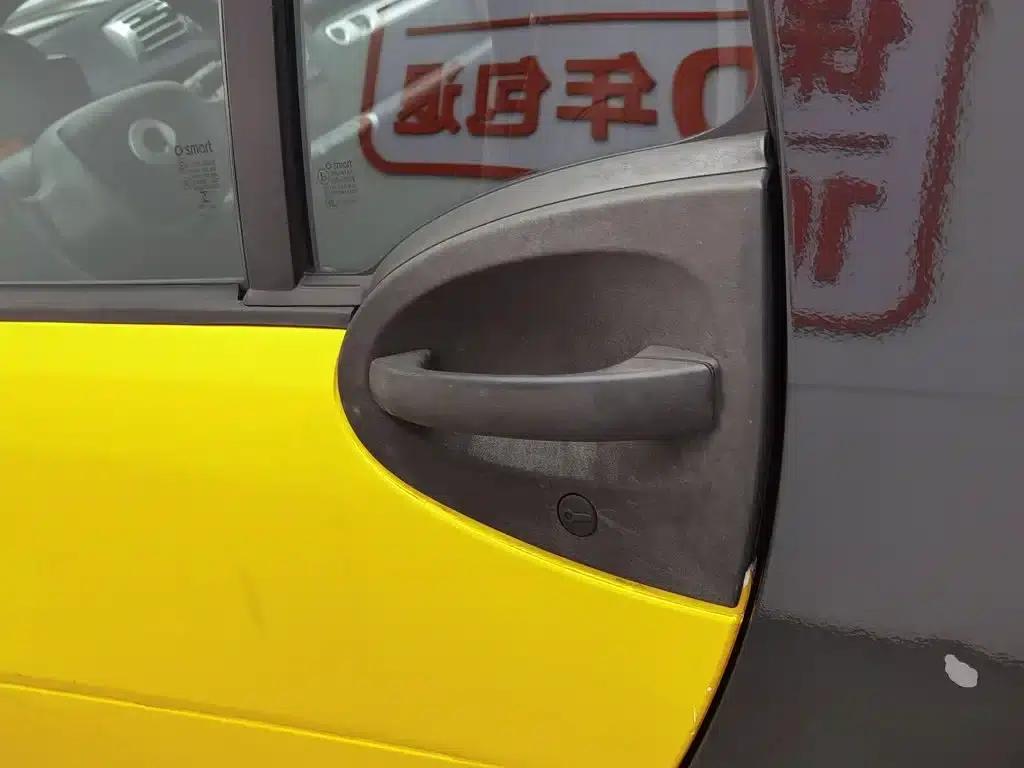 2012 Smart Fortwo 1.0 MHD Hardtop Standard Edition — миниатюра 18