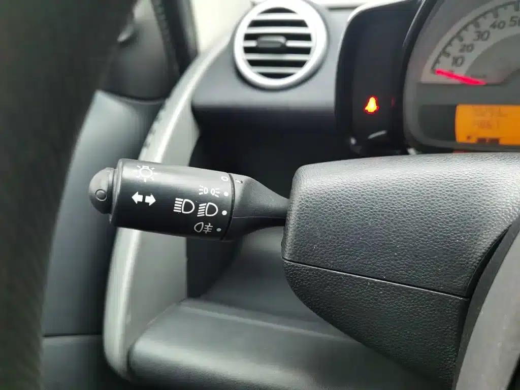 2012 Smart Fortwo 1.0 MHD Hardtop Standard Edition — миниатюра 21