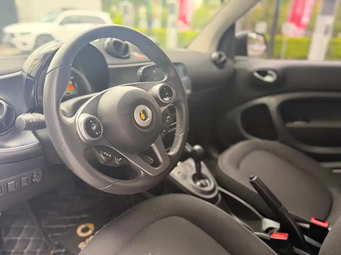 2015 Smart Fortwo 1.0L 52kW Hardtop Passion Edition — миниатюра 12