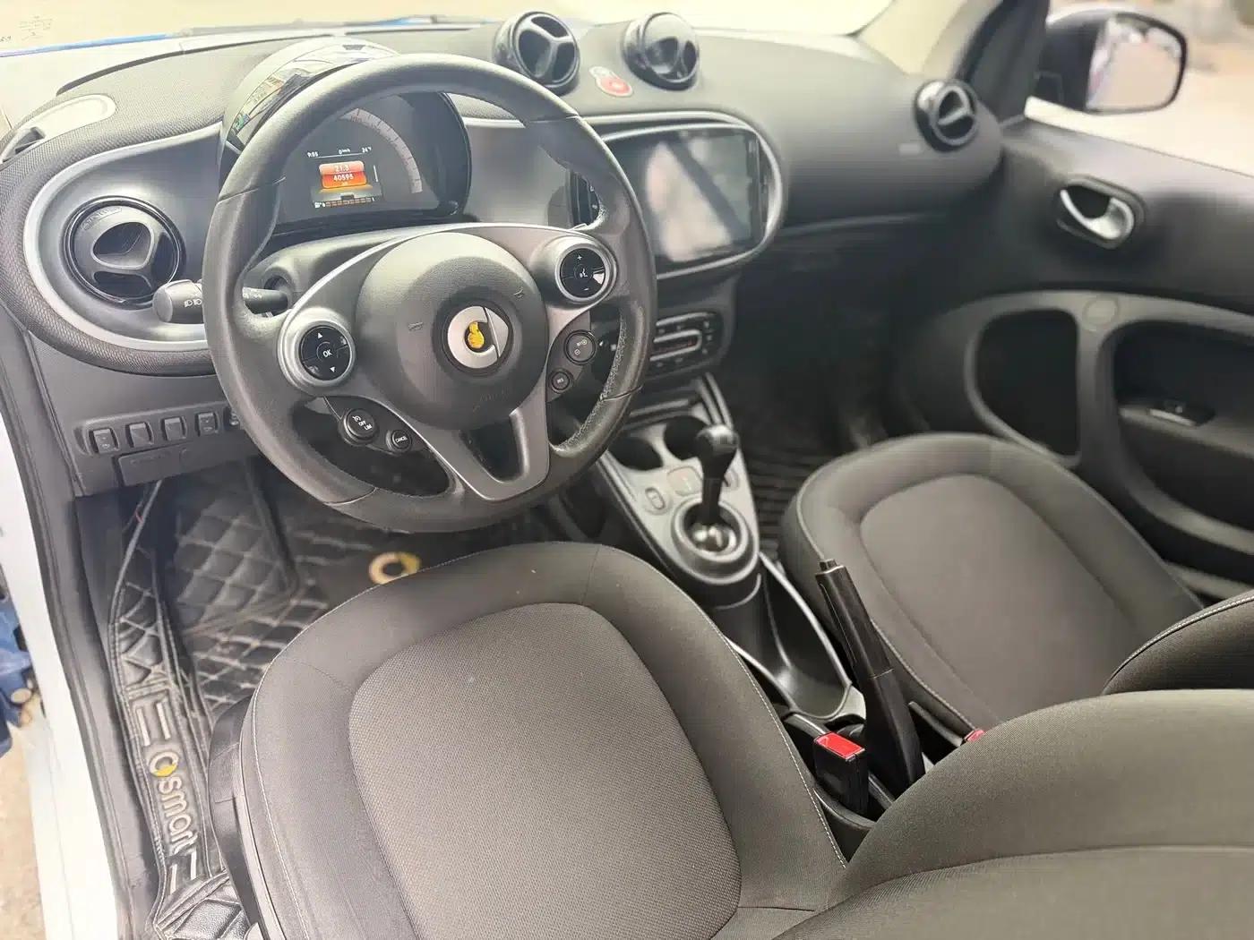 2015 Smart Fortwo 1.0L 52kW Hardtop Passion Edition — миниатюра 13