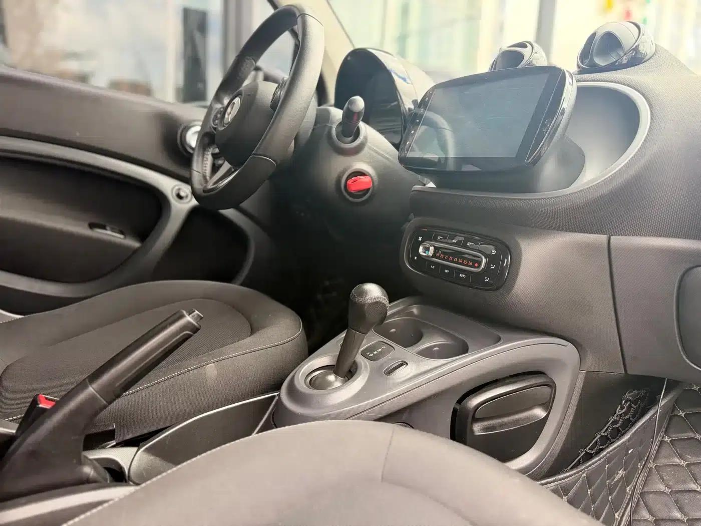 2015 Smart Fortwo 1.0L 52kW Hardtop Passion Edition — миниатюра 19
