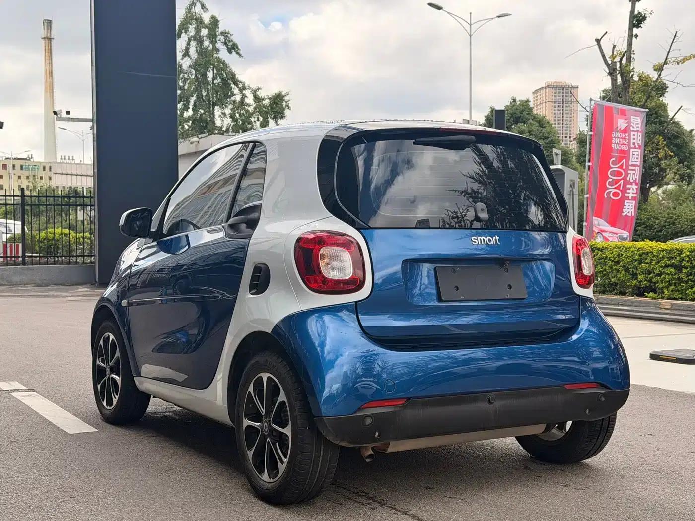 2015 Smart Fortwo 1.0L 52kW Hardtop Passion Edition — миниатюра 9