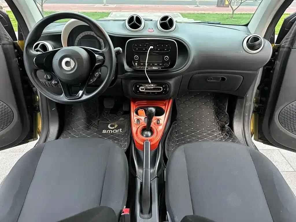 2015 Smart Fortwo 1.0L 52kW Hardtop Dynamic Edition — миниатюра 11