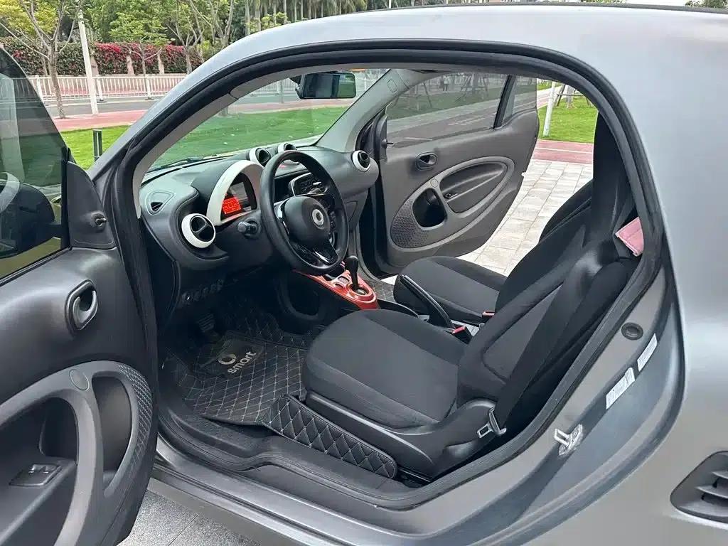 2015 Smart Fortwo 1.0L 52kW Hardtop Dynamic Edition — миниатюра 9