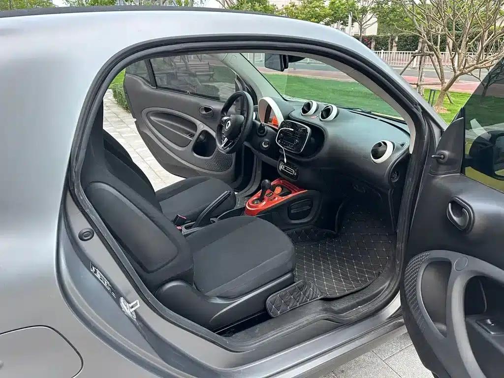 2015 Smart Fortwo 1.0L 52kW Hardtop Dynamic Edition — миниатюра 10
