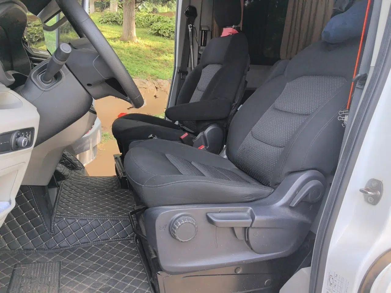 SAIC MAXUS Xintu V90 2022 2.0T Automatic Zhiyun King Rear-Drive Long Wheelbase High-Roof Design with Single Rear Tire—6/7 Seater — миниатюра 15
