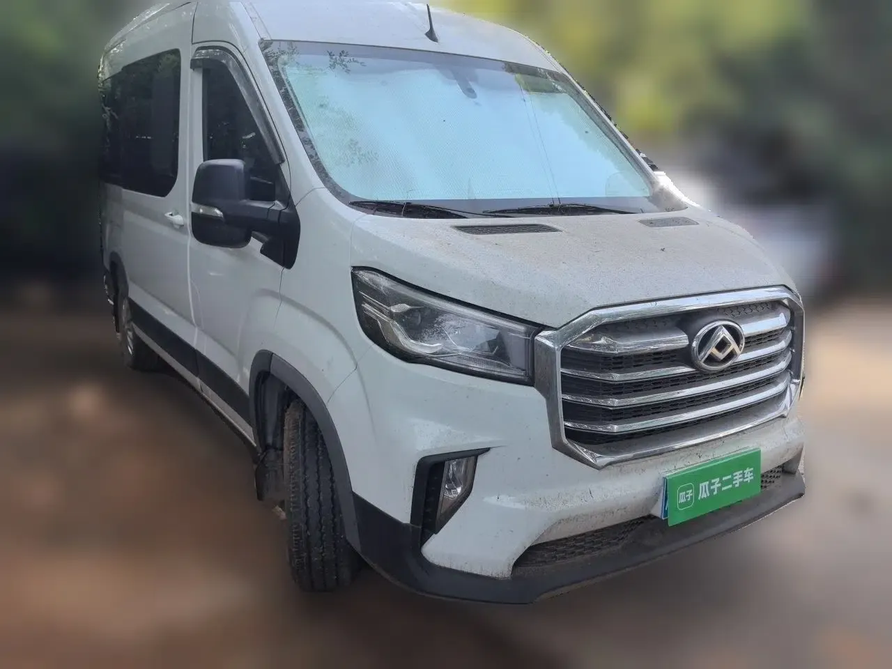 SAIC MAXUS Xintu V90 2022 2.0T Automatic Zhiyun King Rear-Drive Long Wheelbase High-Roof Design with Single Rear Tire—6/7 Seater — миниатюра 3