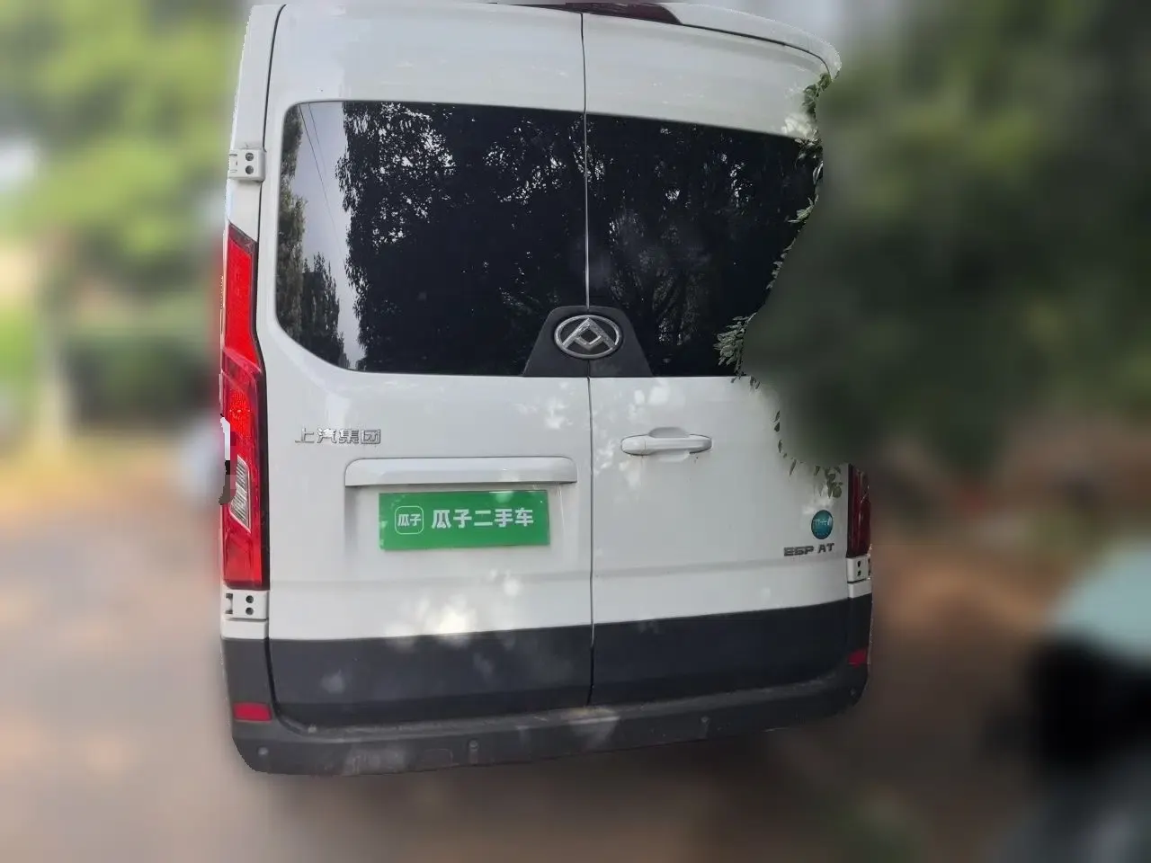 SAIC MAXUS Xintu V90 2022 2.0T Automatic Zhiyun King Rear-Drive Long Wheelbase High-Roof Design with Single Rear Tire—6/7 Seater — миниатюра 5