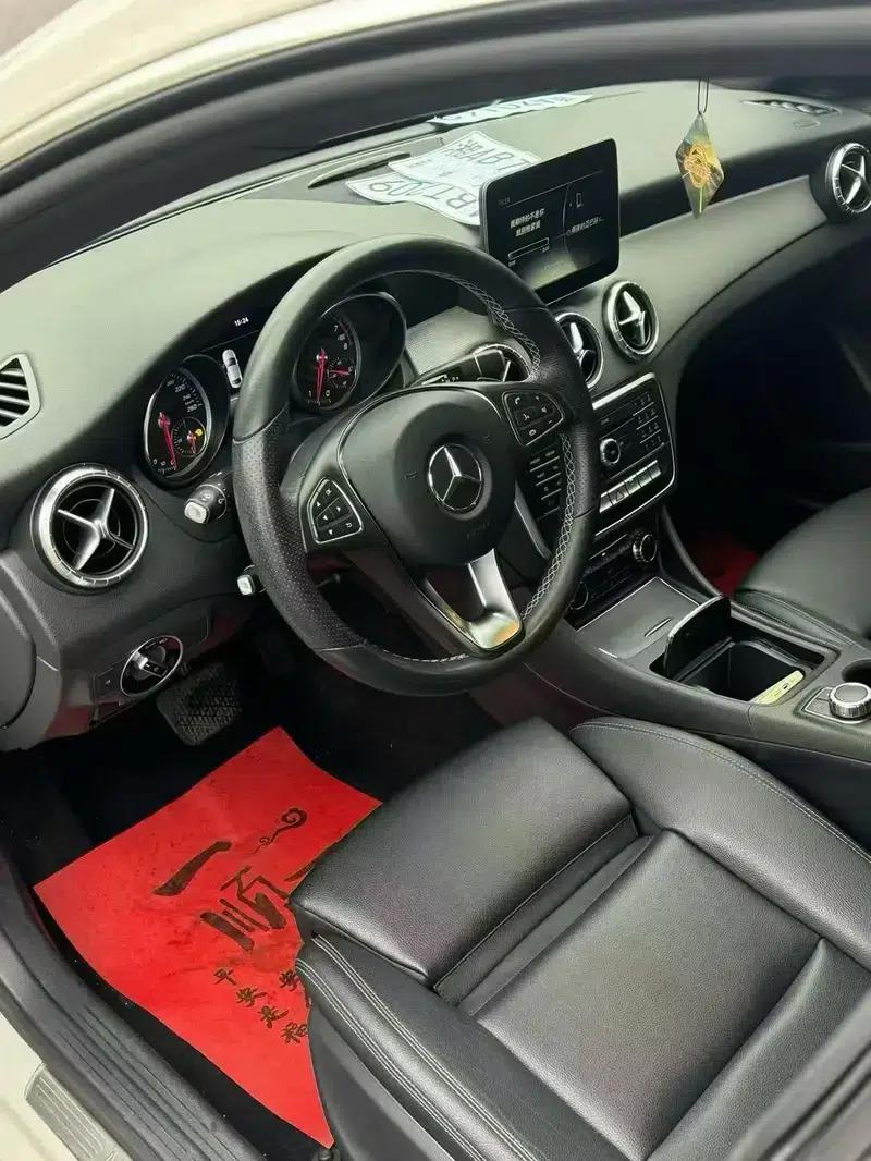 Mercedes-Benz CLA (Imported) 2018 CLA 200 Fashion Edition — миниатюра 8