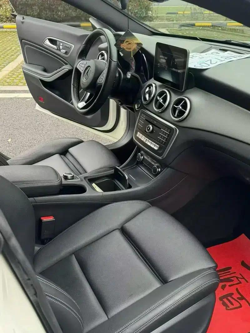 Mercedes-Benz CLA (Imported) 2018 CLA 200 Fashion Edition — миниатюра 9