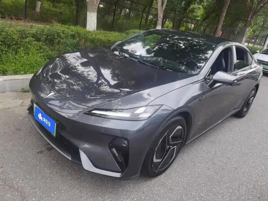Deep Blue L07 2025 530Ultra Deep Blue Intelligent Driving AD PRO Pure Electric Edition — миниатюра 1