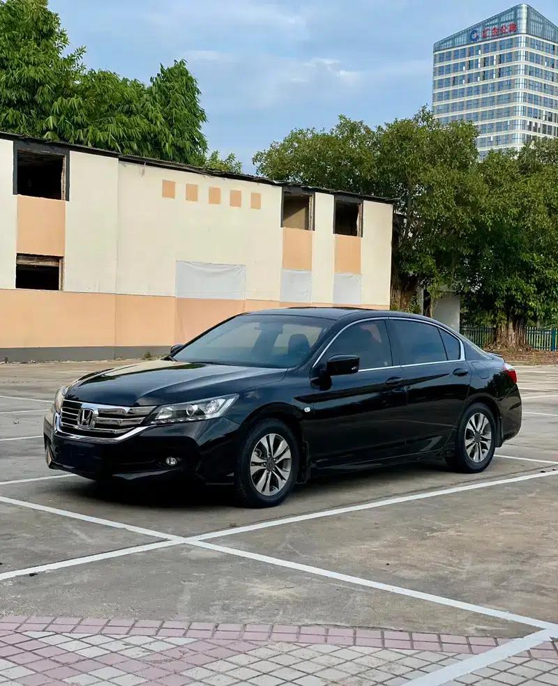 2014 Honda Accord 2.0L LX Comfort Edition — миниатюра 1