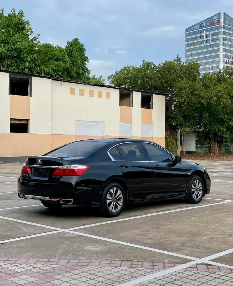 2014 Honda Accord 2.0L LX Comfort Edition — миниатюра 4