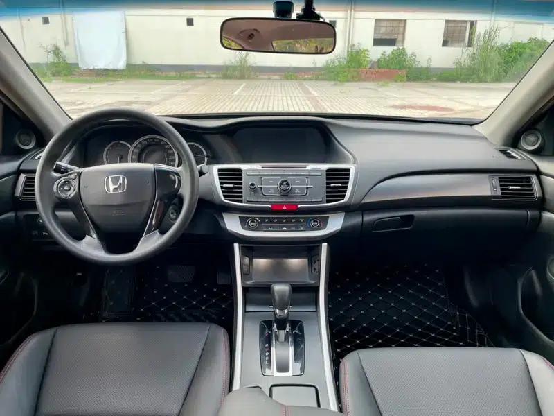 2014 Honda Accord 2.0L LX Comfort Edition — миниатюра 6
