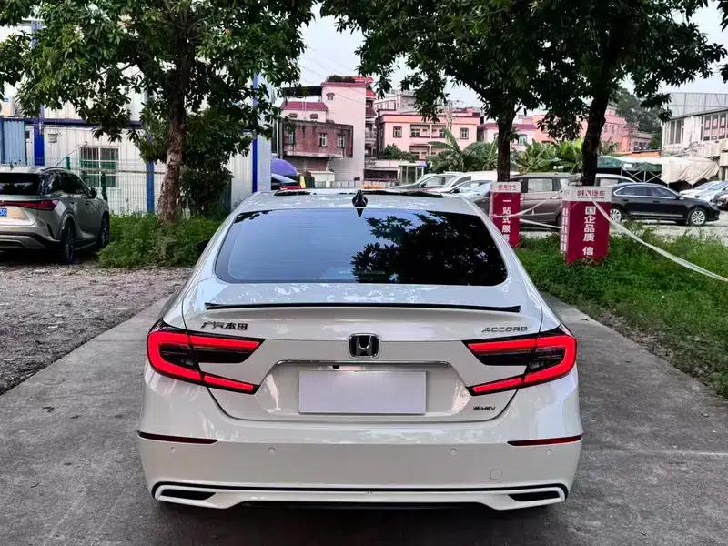 2022 Honda Accord Hybrid 2.0L Phantom Night Edition — миниатюра 5