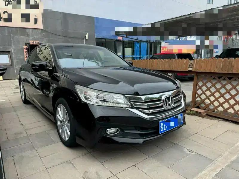 2014 Honda Accord 2.4L EXN Luxury Navigation Edition — миниатюра 3
