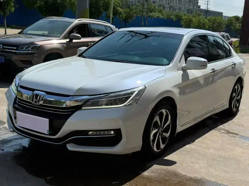 2016 Honda Accord 2.4L Premium Edition — миниатюра 1
