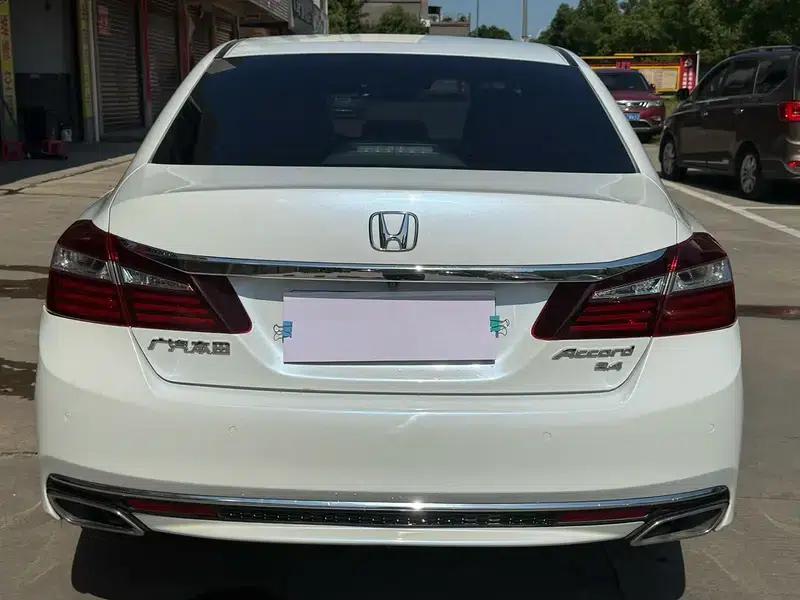 2016 Honda Accord 2.4L Premium Edition — миниатюра 5