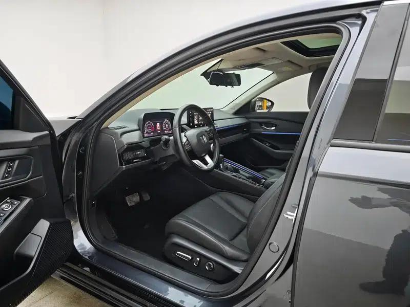2023 Honda Accord 260TURBO Premium Edition — миниатюра 17