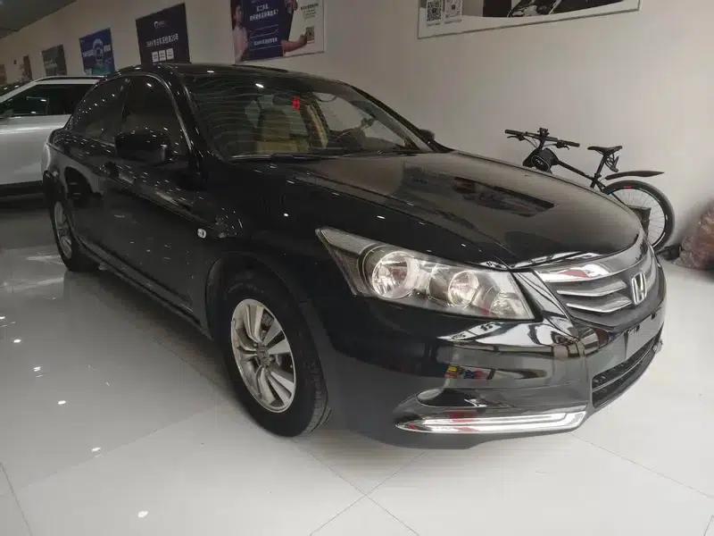 Accord 2011 2.0L EX Navi — миниатюра 3