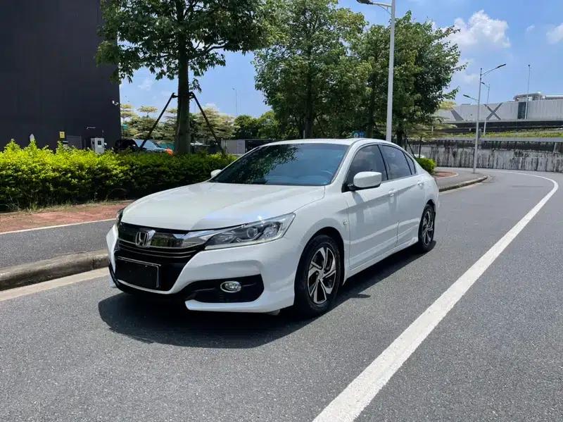 2016 Honda Accord 2.0L Comfort Edition — миниатюра 1