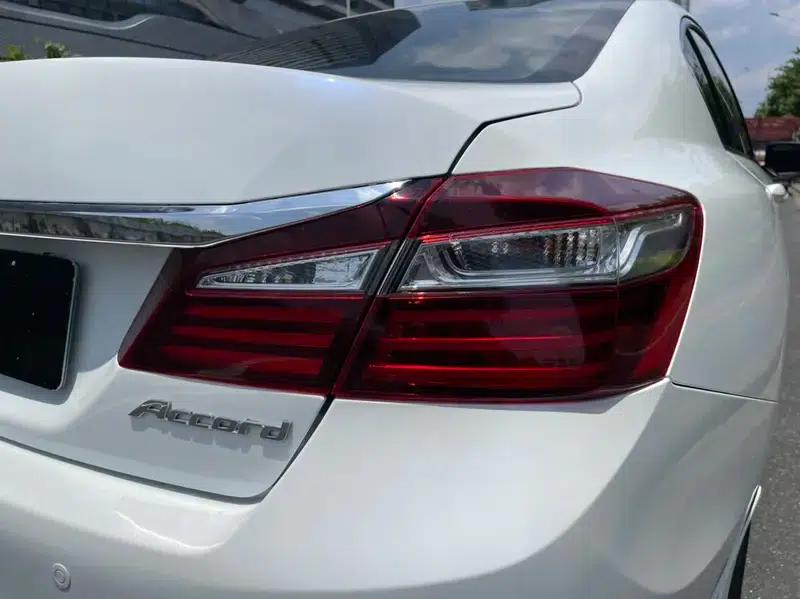 2016 Honda Accord 2.0L Comfort Edition — миниатюра 12