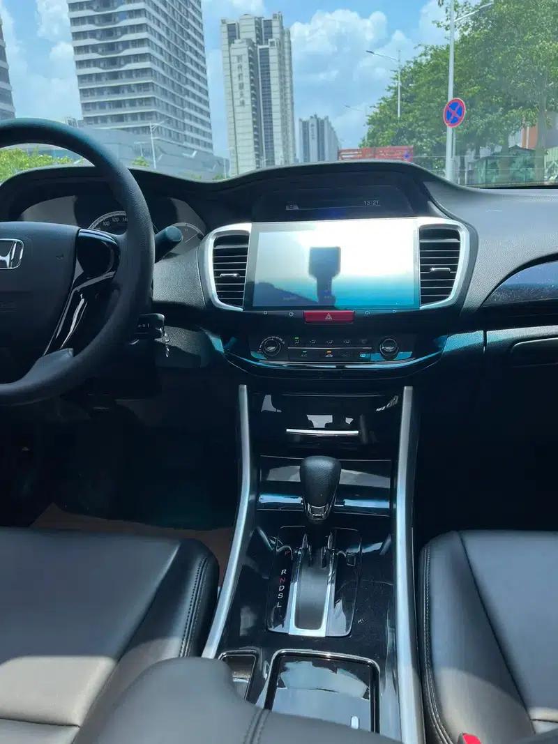2016 Honda Accord 2.0L Comfort Edition — миниатюра 14
