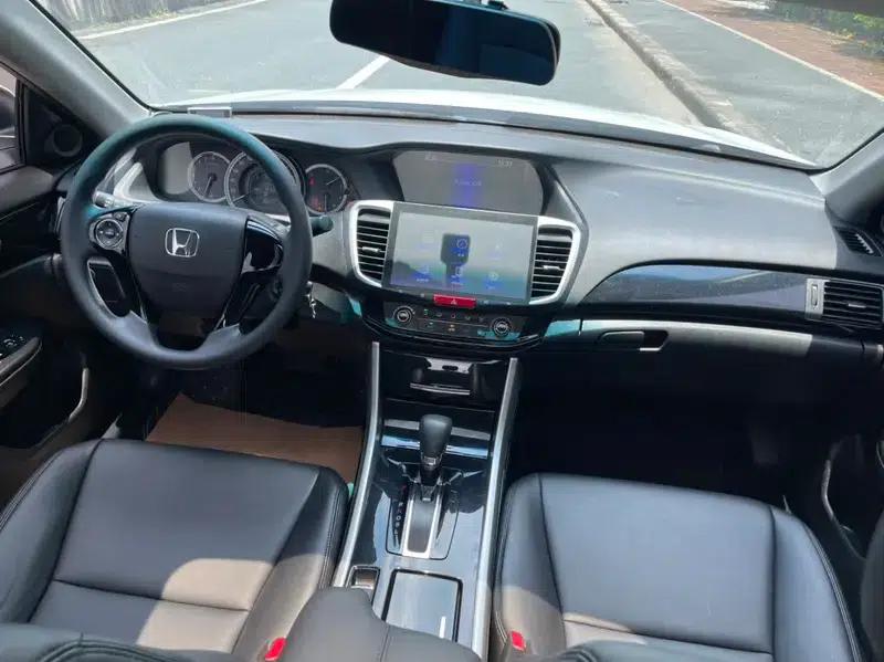 2016 Honda Accord 2.0L Comfort Edition — миниатюра 20