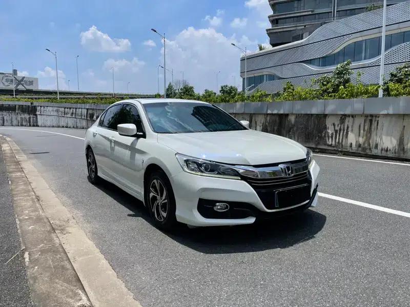 2016 Honda Accord 2.0L Comfort Edition — миниатюра 3