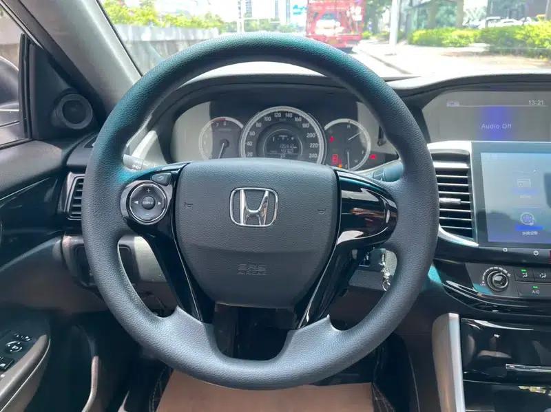 2016 Honda Accord 2.0L Comfort Edition — миниатюра 21