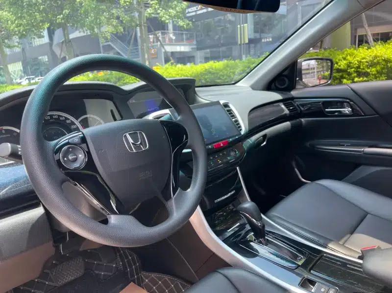 2016 Honda Accord 2.0L Comfort Edition — миниатюра 24