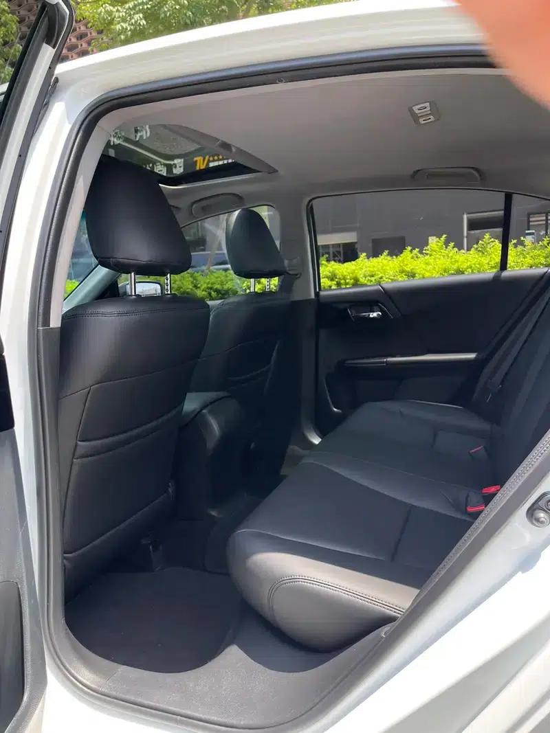 2016 Honda Accord 2.0L Comfort Edition — миниатюра 27