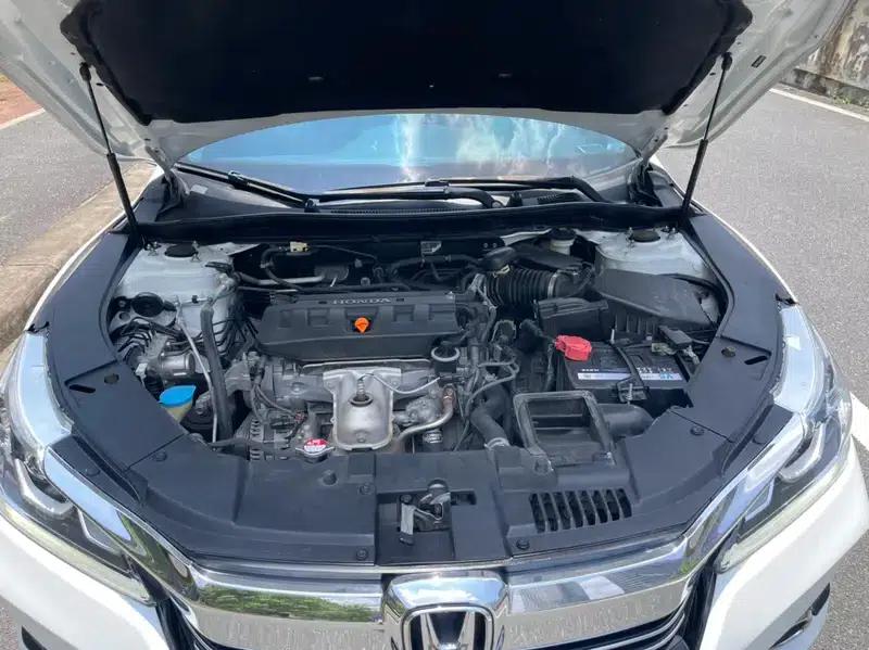 2016 Honda Accord 2.0L Comfort Edition — миниатюра 10