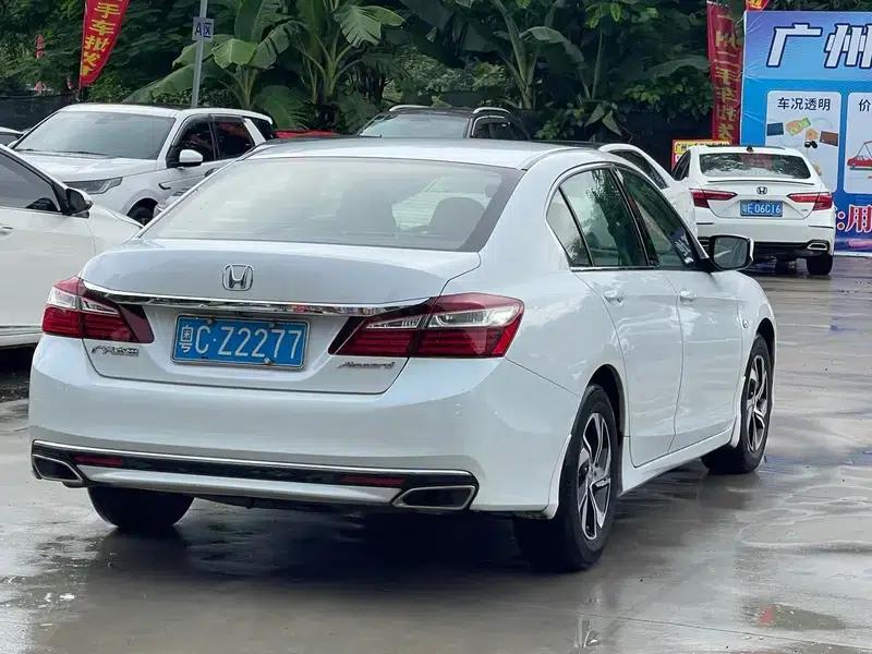2016 Honda Accord 2.0L Comfort Edition — миниатюра 6