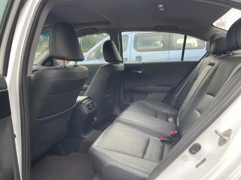 2016 Honda Accord 2.0L Comfort Edition — миниатюра 10
