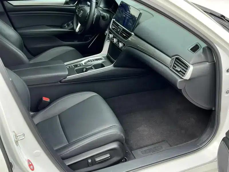 2022 Honda Accord Hybrid 2.0L Elite Edition — миниатюра 6