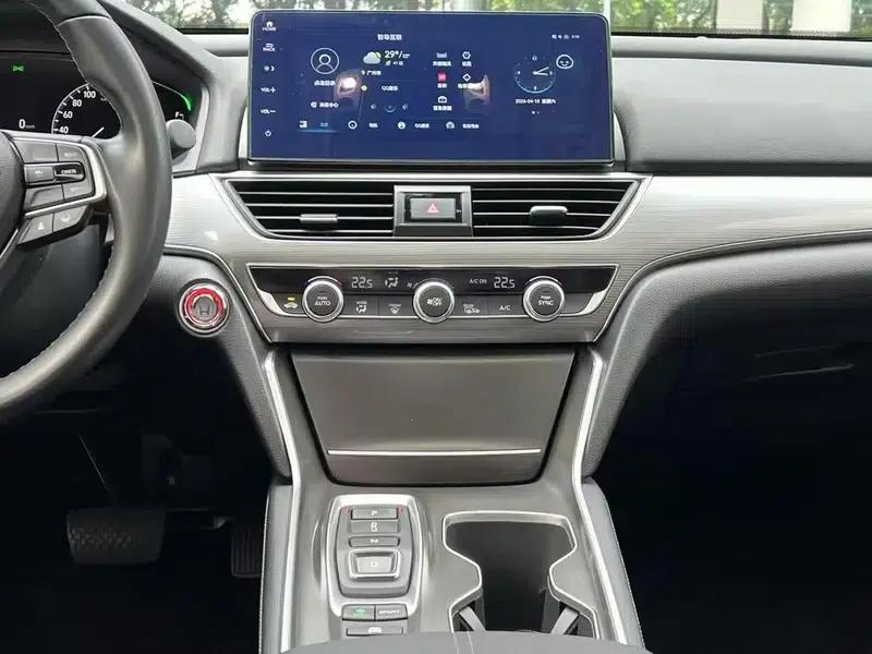 2022 Honda Accord Hybrid 2.0L Elite Edition — миниатюра 9