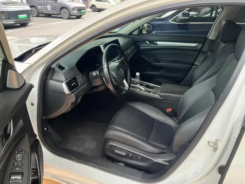 2022 Honda Accord Hybrid 2.0L Elite Edition — миниатюра 10