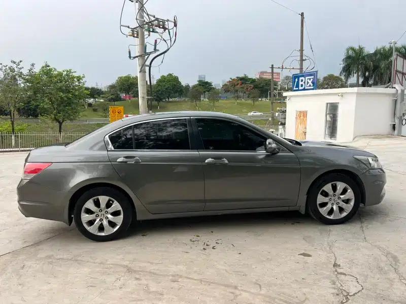 2011 Honda Accord 2.4L EXL Navi — миниатюра 8