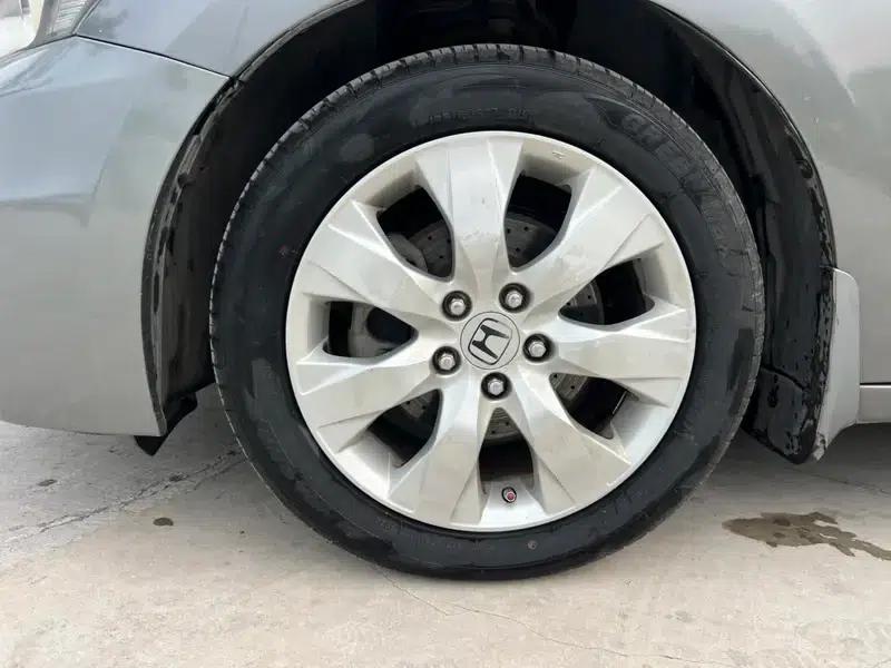 2011 Honda Accord 2.4L EXL Navi — миниатюра 10