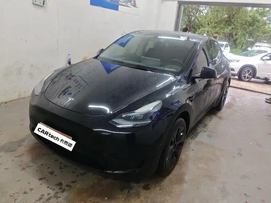 Model Y 2023 Rear-Wheel Drive — миниатюра 2