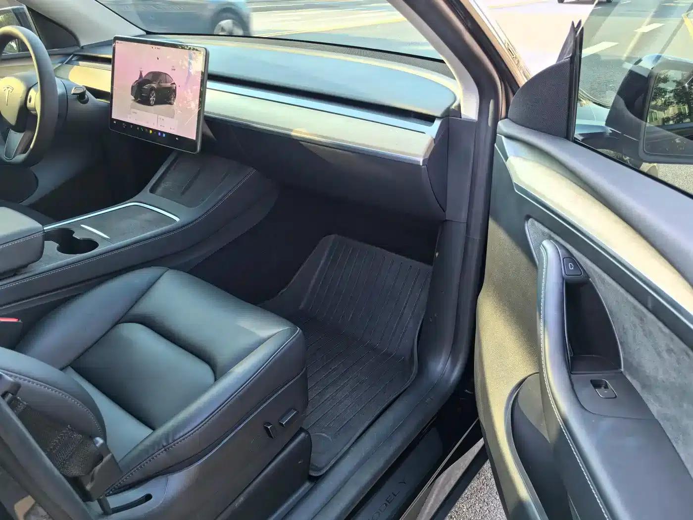 Model Y 2022 Facelift Rear-Wheel Drive Version — миниатюра 9
